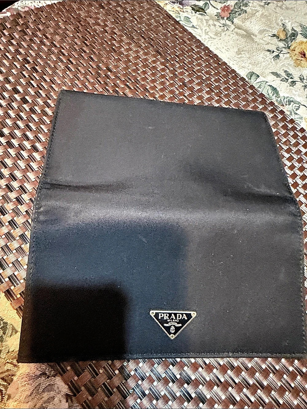 Prada Black Saffiano Leather Wallet - Picture 4 of 6